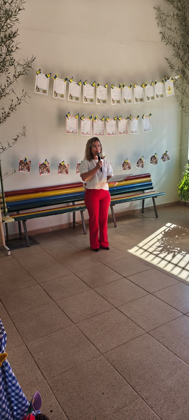 Apresentação do Projeto Cachinhos Dourados na APAE de Quatá